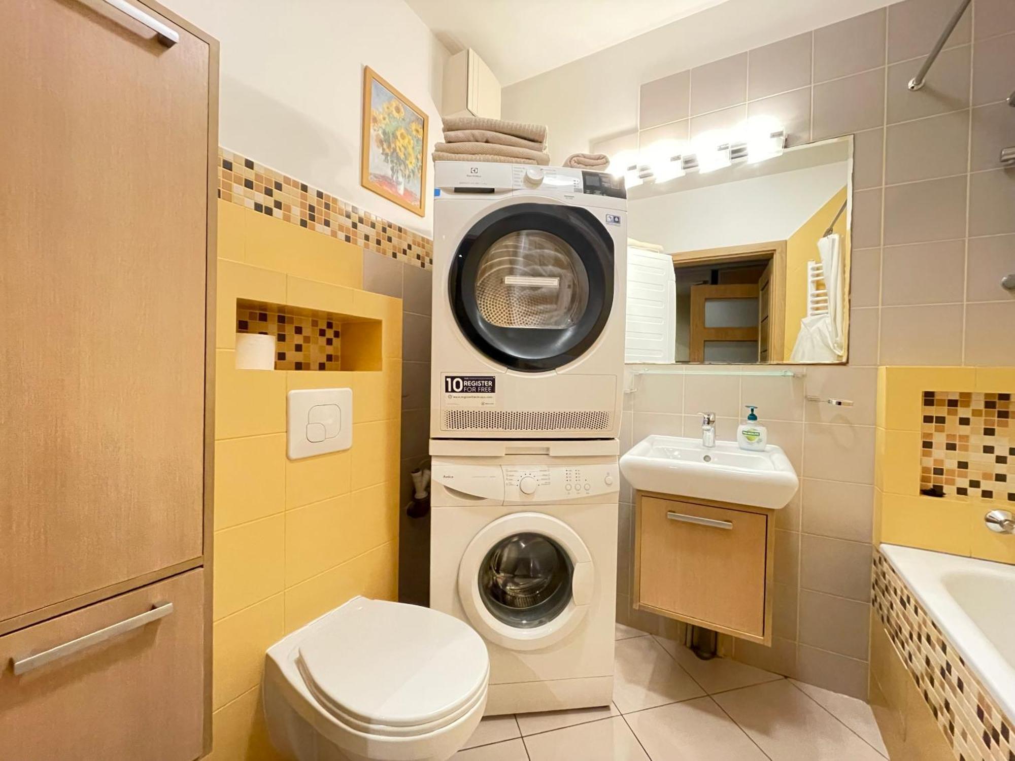 Superior Bukowinska, Studio, Pool & Gym! Metro Wilanowska, Garage Parking! 24h Reception! Apartmán Varšava