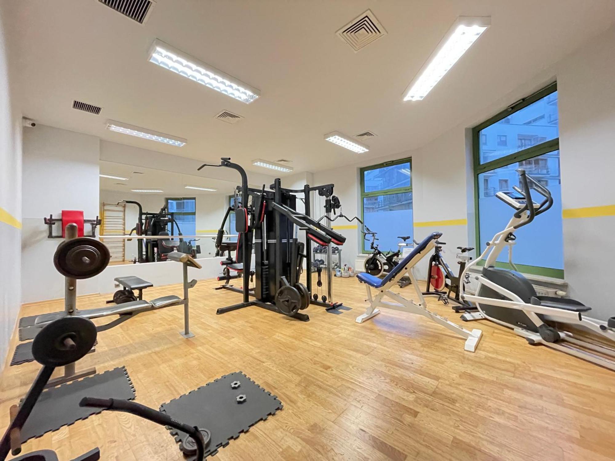 Superior Bukowinska, Studio, Pool & Gym! Metro Wilanowska, Garage Parking! 24h Reception! Warschau
